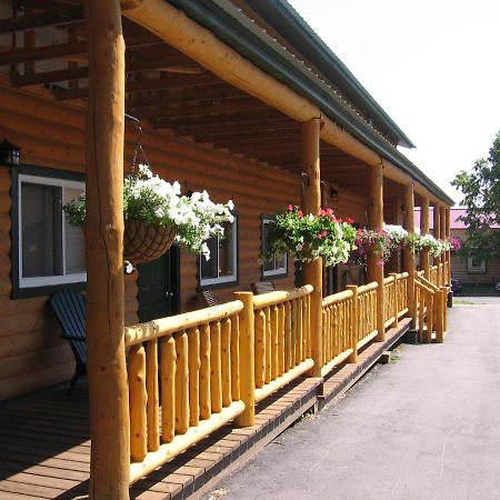Adventure Inn Ely Extérieur photo