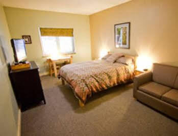Adventure Inn Ely Extérieur photo